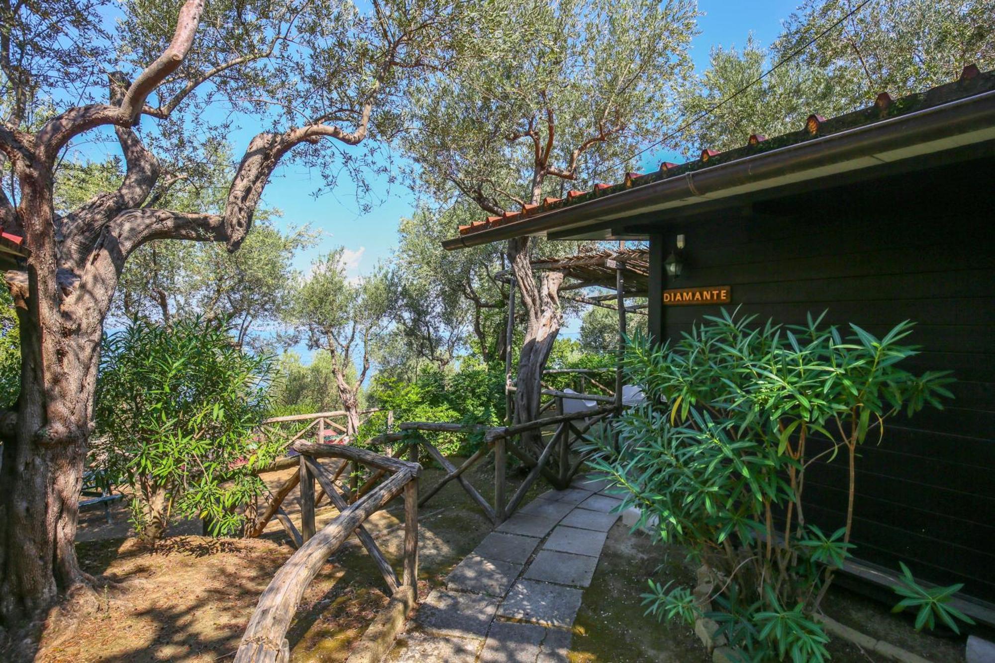 Village Camping Santa Fortunata - Campogaio Península Sorrentina Exterior foto