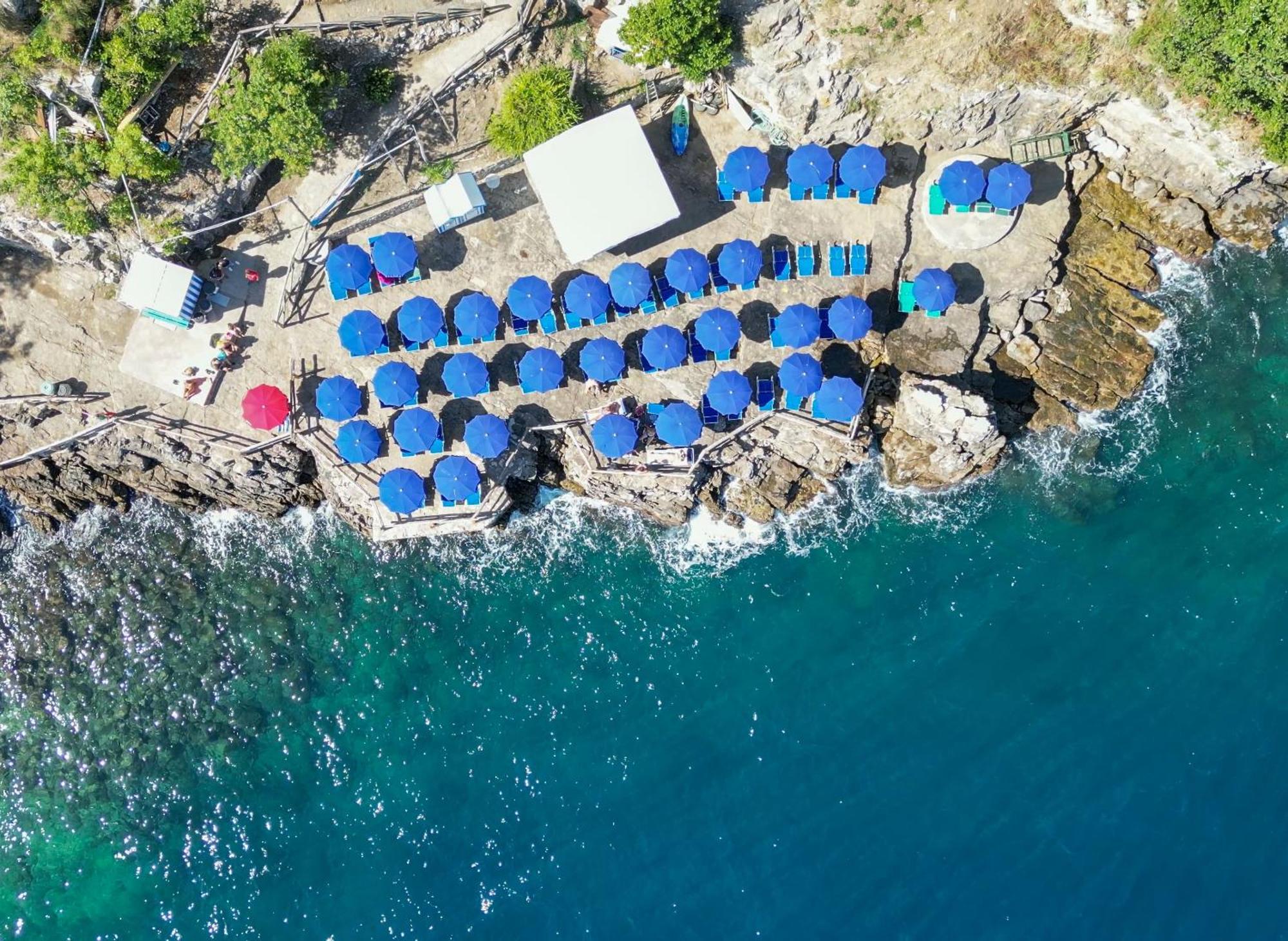 Village Camping Santa Fortunata - Campogaio Península Sorrentina Exterior foto